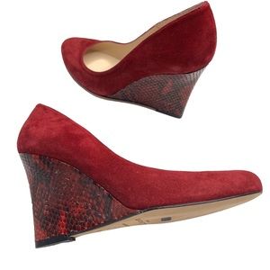 LK Bennett Eirene Suede Python Snakeskin Snakeprint Wedges Pumps Mulberry Red